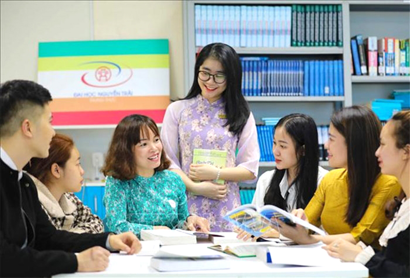 Tiếp tục xây dựng và phát huy vai trò đội ngũ trí thức