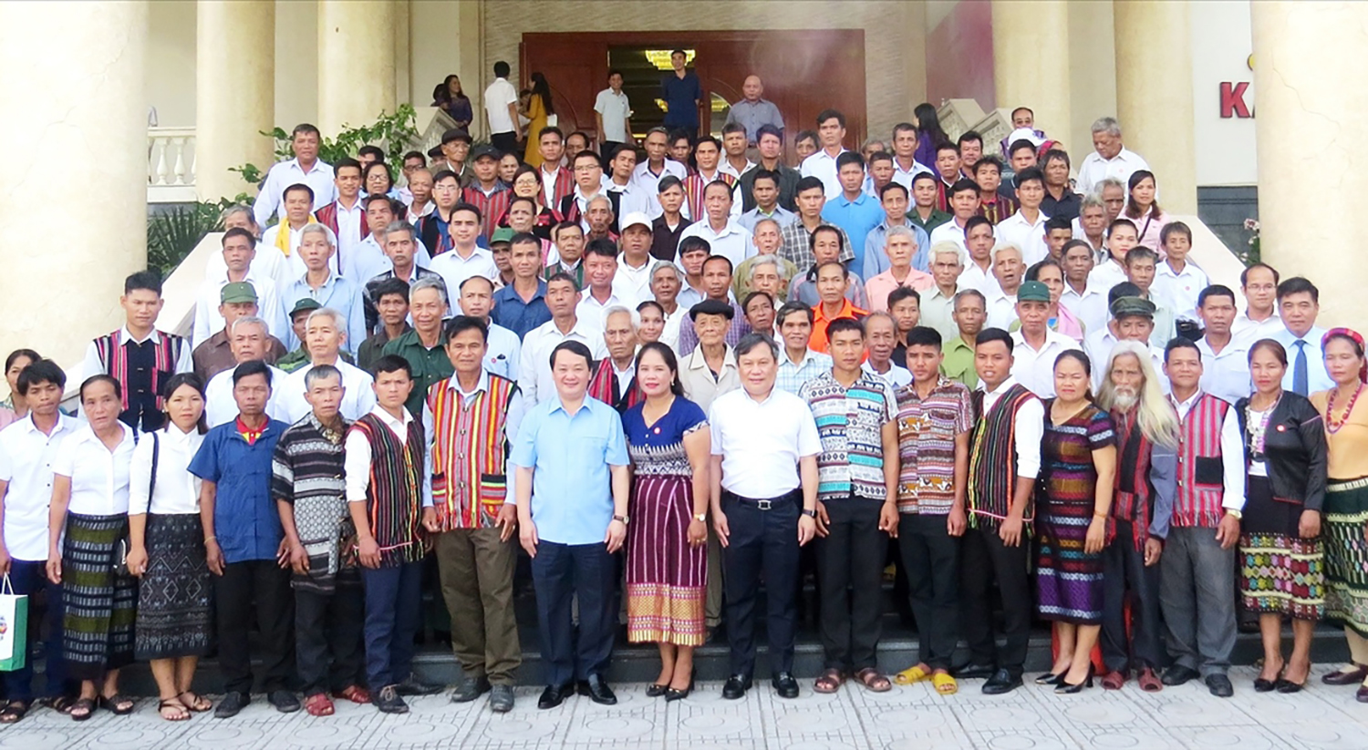 Đồng bào các dân tộc thiểu số đoàn kết, đổi mới, sáng tạo, hội nhập và phát triển bền vững