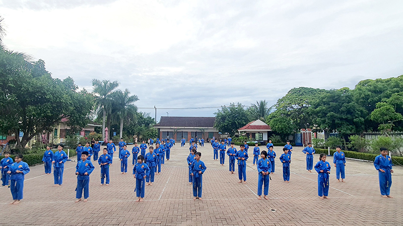 Buổi tập luyện của các môn sinh Câu lạc bộ Vovinam Làng trẻ em SOS Đồng Hới.