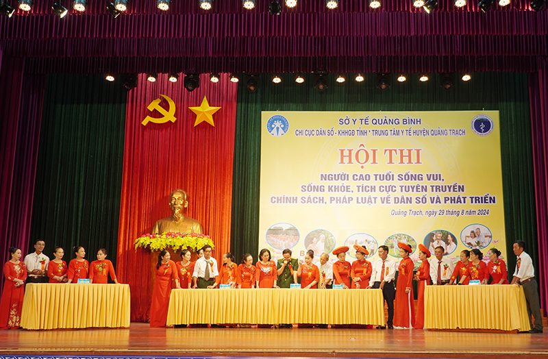 Một phần thi chào hỏi.