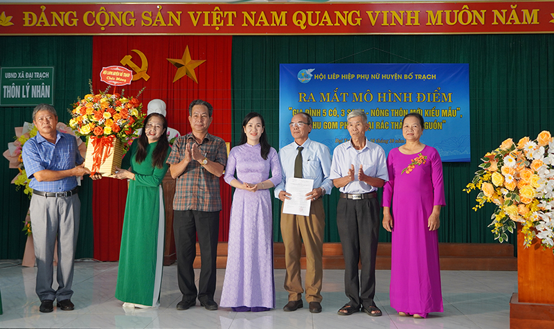 Xây dựng mô hình điểm "Gia đình 5 có, 3 sạch-nông thôn mới kiểu mẫu"