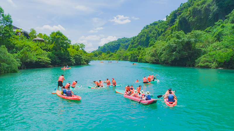 "Đánh thức" những dòng sông-Bài 2: Du lịch đường sông Quảng Bình: Bao giờ vươn ra "biển lớn"?