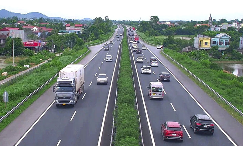 Bộ Giao thông-Vận tải nói gì về kiến nghị thu phí đường bộ theo số kilomet ô tô trên đường?