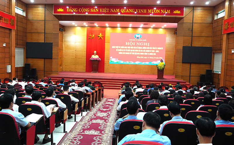Quang cảnh hội nghị. 