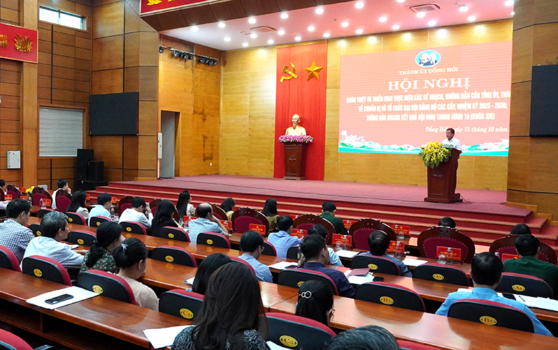 Quang cảnh hội nghị.