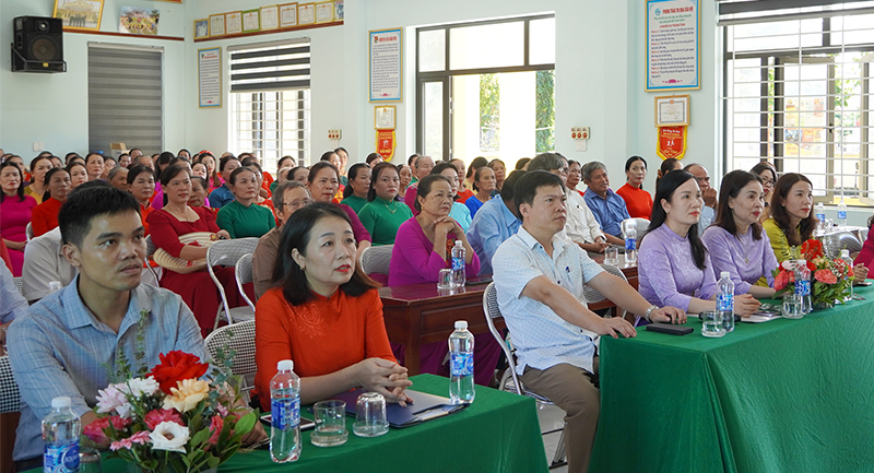 Các đại biểu tham dự lễ ra mắt.