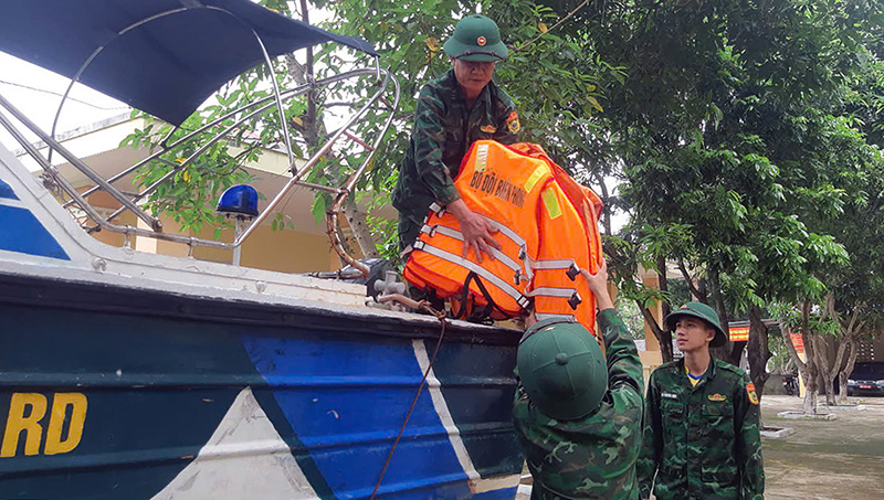 Sẵn sàng các phương tiện, trang thiết bị ứng phó với bão TRAMI