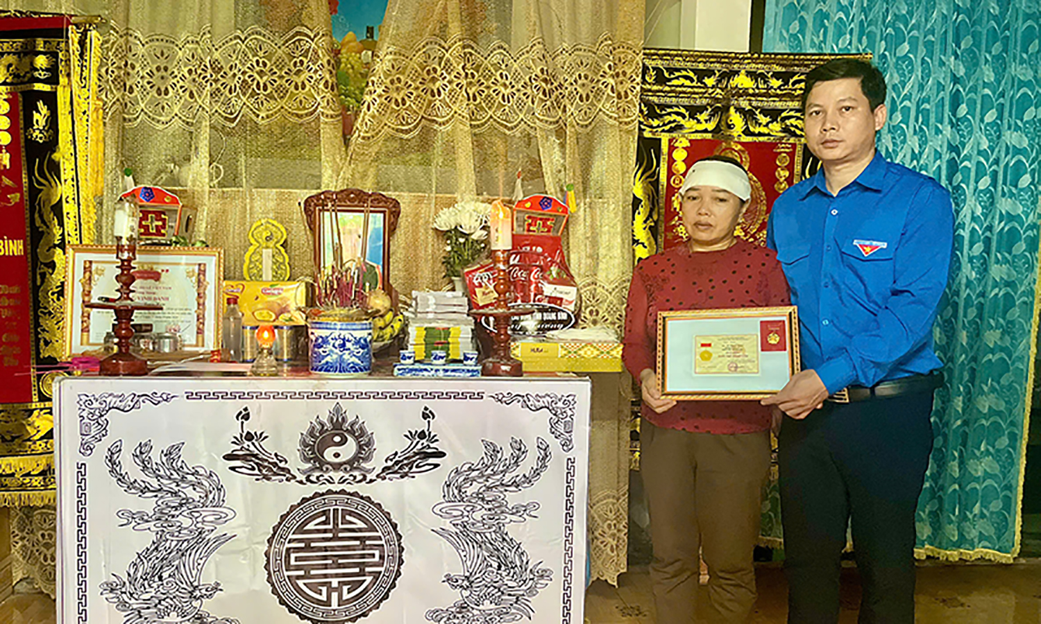 Truy tặng Huy hiệu "Tuổi trẻ dũng cảm" cho đoàn viên Lê Ngọc Hơn