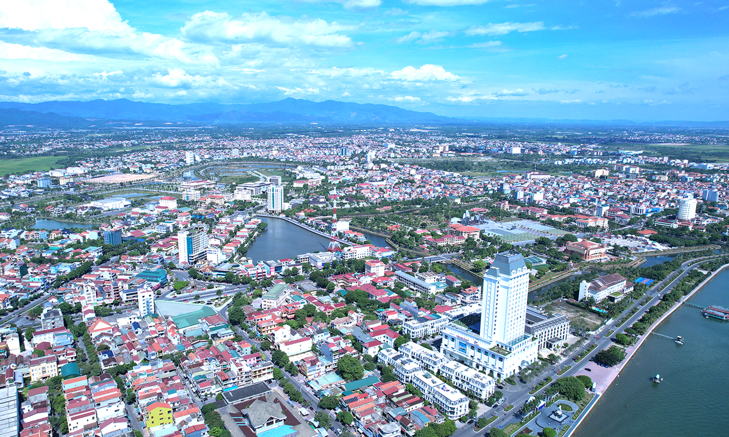 Xây dựng Đảng bộ TP. Đồng Hới vững mạnh