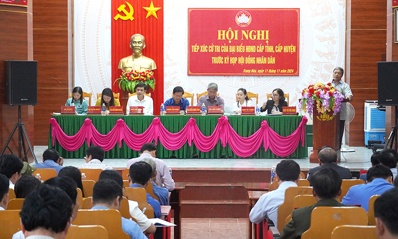 Đại biểu HĐND tỉnh tiếp xúc cử tri