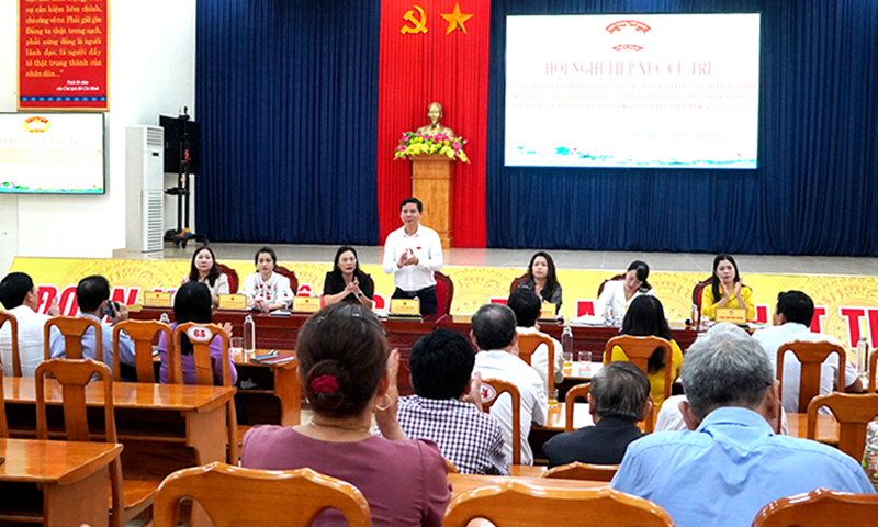 Đại biểu HĐND tỉnh tiếp xúc cử tri