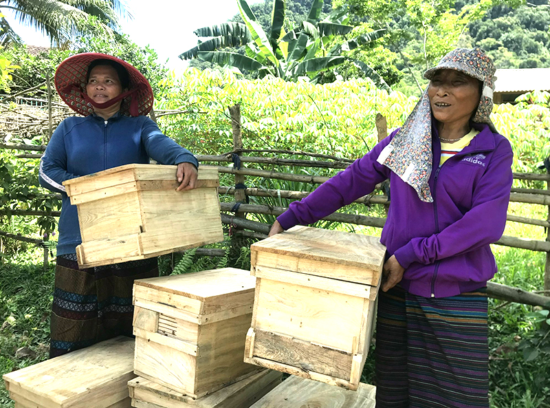 Đồng bào vùng sâu vùng xa được tiếp cận khoa học công nghệ ứng dụng trong các mô hình phát triển kinh tế.