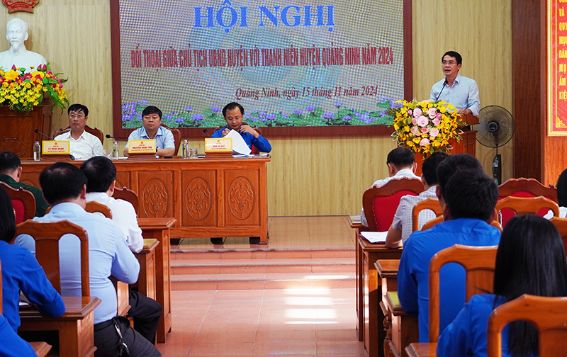 Toàn cảnh hội nghị.