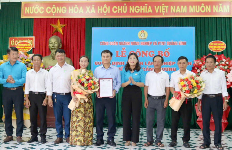 Công đoàn ngành Nông nghiệp-Phát triển nông thôn tổ chức lễ công bố thành lập CĐCS.