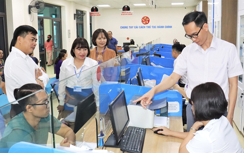 Tăng cường xử lý, ngăn chặn tình trạng nhũng nhiễu trong giải quyết công việc