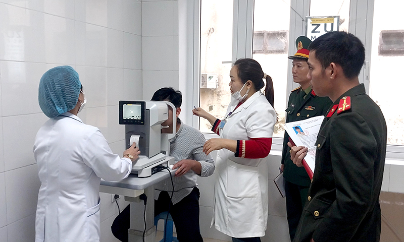 Minh Hóa: Khai mạc khám sức khỏe nghĩa vụ Quân sự và nghĩa vụ tham gia Công an nhân dân năm 2025
