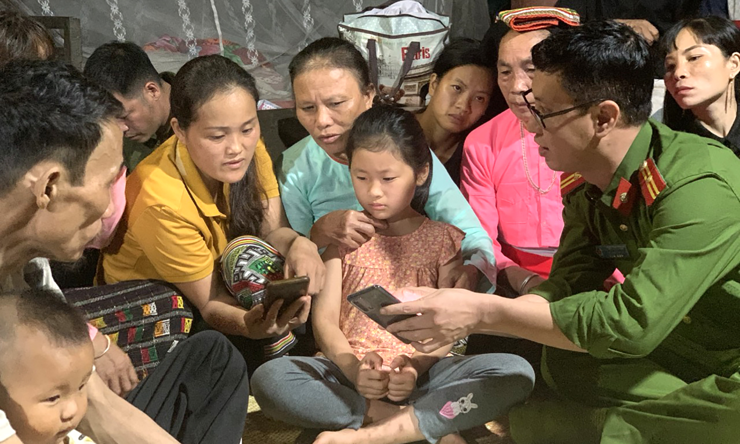 Thủ tướng chỉ đạo đẩy mạnh các giải pháp triển khai Đề án 06 phục vụ người dân, doanh nghiệp