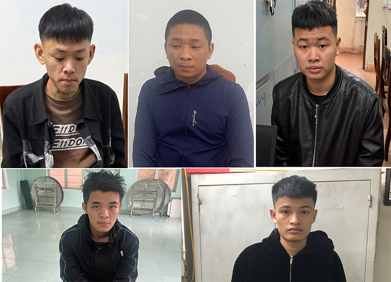 Bắt nhóm đối tượng lừa đảo, làm giả giấy tờ tài liệu và tài khoản ngân hàng