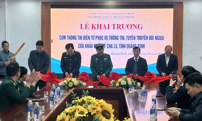 Minh Hóa: Khai trương cụm thông tin điện tử tại Cửa khẩu quốc tế Cha Lo