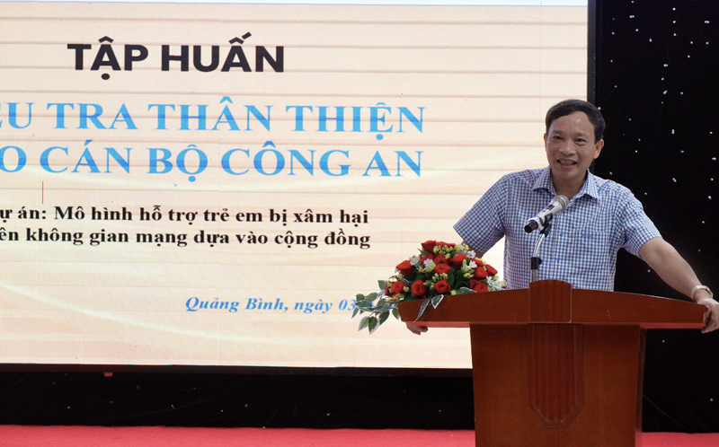 Phó Giám đốc Sở Lao động-Thương binh và Xã hội Hồ Tân Cảnh phát biểu tại lớp tập huấn.