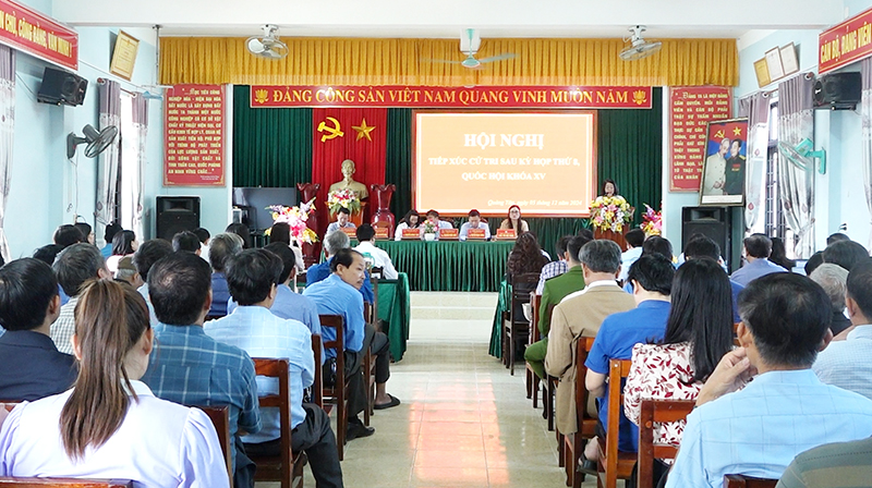Đại biểu Quốc hội tiếp xúc cử tri sau kỳ họp thứ 8 tại xã Quảng Tân, TX. Ba Đồn.