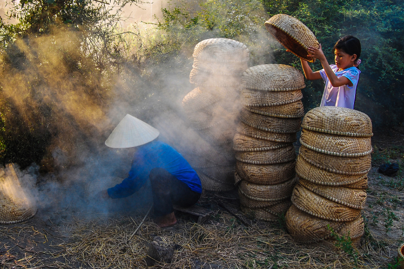 Khói làng nghề.