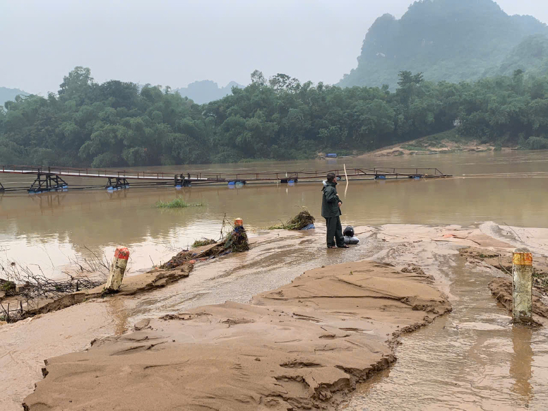 Về mùa mưa lũ, người dân thôn Đồng Phú bị cô lập như một  