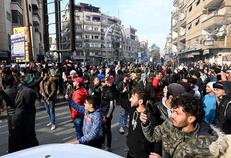 Người dân Syria tại thủ đô Damascus ngày 8/12/2024. Ảnh: THX/TTXVN