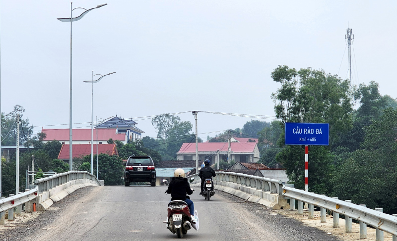 Công trình cầu Rào Đá, giúp xã Trường Xuân kết nối thuận lợi hơn với miền xuôi.