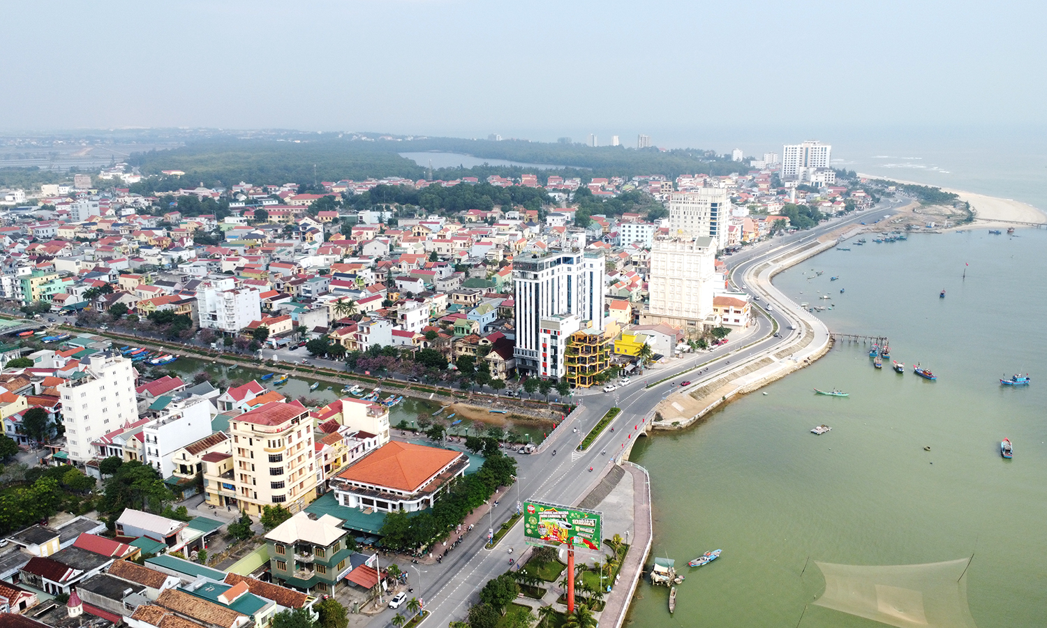 Bổ sung, hoàn thiện phương án sắp xếp tổ chức cơ quan chuyên môn thuộc UBND cấp tỉnh, cấp huyện