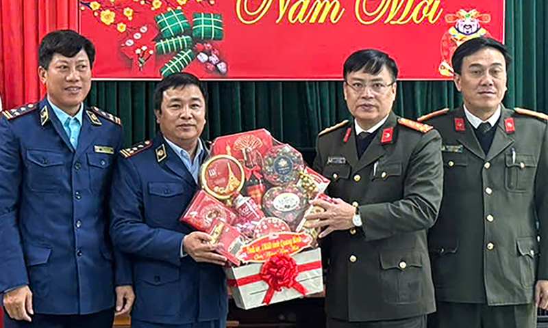 Đồng chí Giám đốc Công an tỉnh thăm, chúc Tết Cơ sở cai nghiện ma túy tỉnh