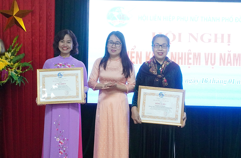 TP. Đồng Hới: 121 cán bộ, hội viên phụ nữ được các cấp, ngành khen thưởng