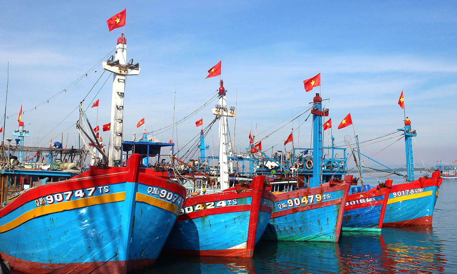 Ứng phó với không khí lạnh tăng cường, rét và gió mạnh trên biển