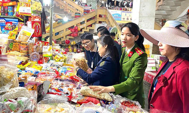 TP. Đồng Hới: Tăng cường quản lý giá dịp Tết Nguyên đán Ất Tỵ 2025