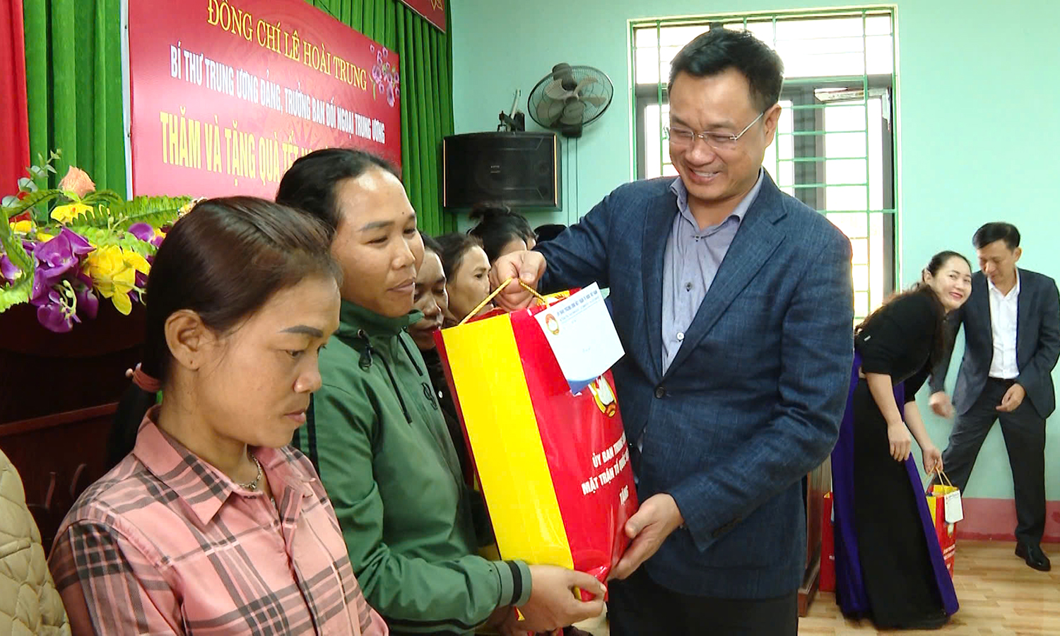 Tết ấm cho mọi nhà