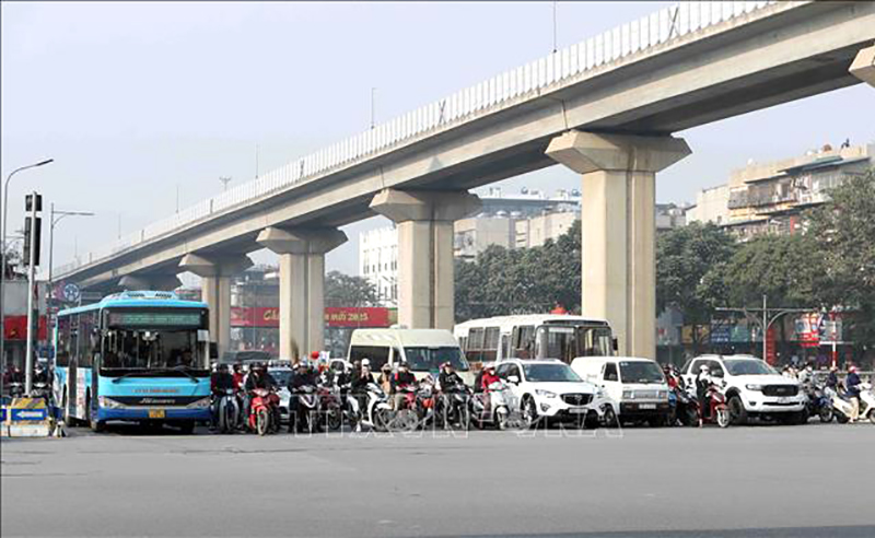 Bộ Công an: Vượt đèn đỏ để nhường đường cho xe cấp cứu, xe ưu tiên trong tình thế cấp thiết sẽ không bị phạt