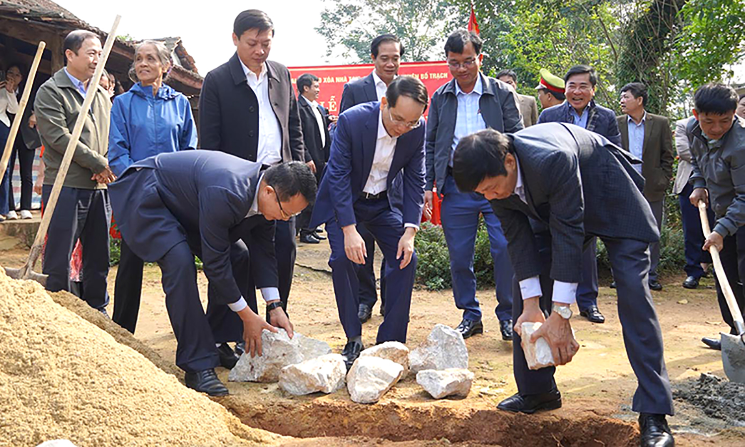 Nỗ lực xóa nhà tạm, nhà dột nát cho các hộ nghèo, cận nghèo