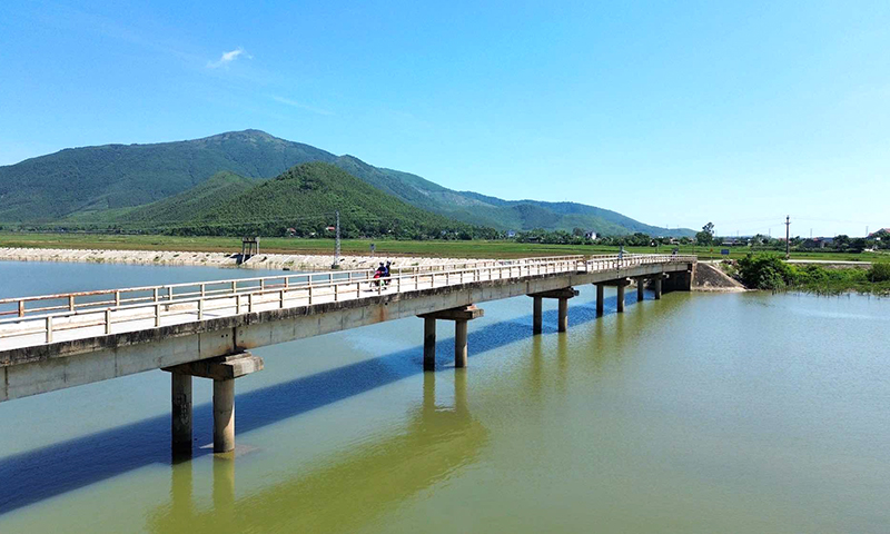 Thông báo cho phép lưu thông một số loại xe cơ giới qua cầu Sông Thai