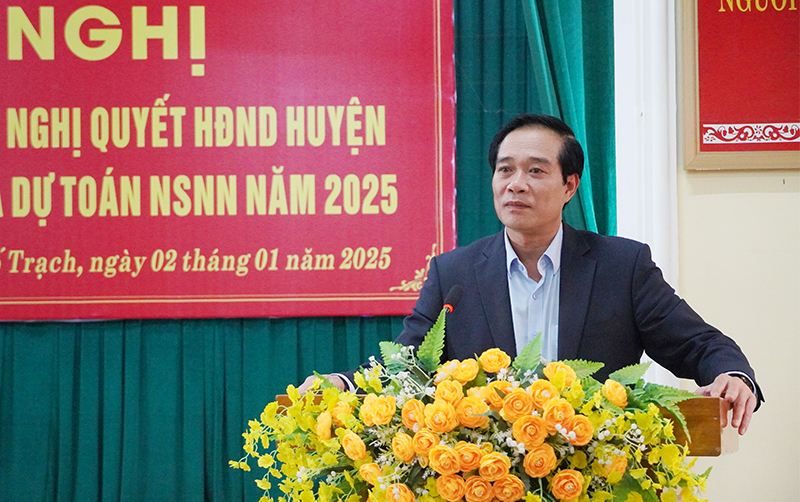 Đồng chí Chủ tịch UBND huyện Bố Trạch Hoàng Minh Thái kết luận hội nghị.