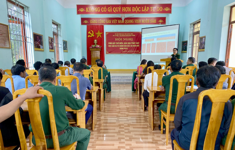 Việc tuyên truyền phổ biến giáo dục pháp luật góp phần nâng cao ý thức chấp hành pháp luật cho các tầng lớp nhân dân.