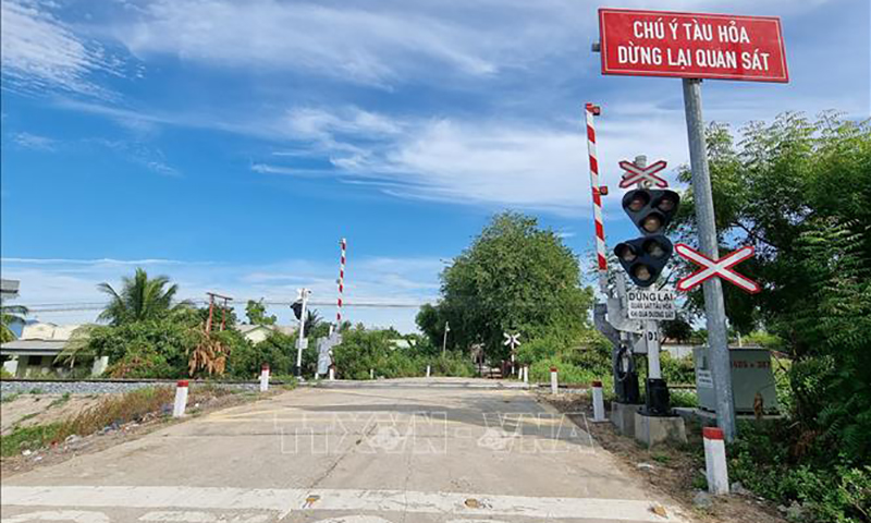 Từ ngày 15/2, Cảnh sát giao thông kiểm tra, xử lý vi phạm an toàn đường sắt