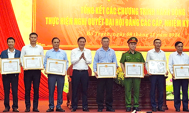 Bố Trạch: Xây dựng Đảng vững mạnh từ cơ sở
