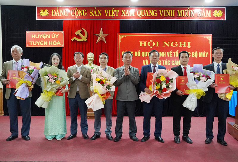 Hợp nhất Ban Tuyên giáo và Ban Dân vận Huyện ủy Tuyên Hóa