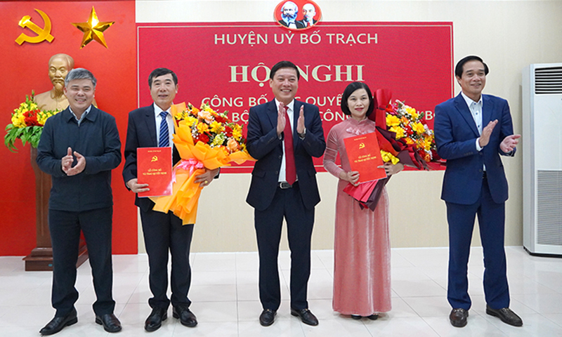 Công bố quyết định thành lập Ban Tuyên giáo và Dân vận Huyện ủy Bố Trạch