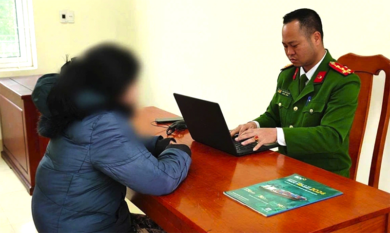 Công an phường Quảng Thuận xử lý trường hợp đăng tải thông tin sai sự thật.