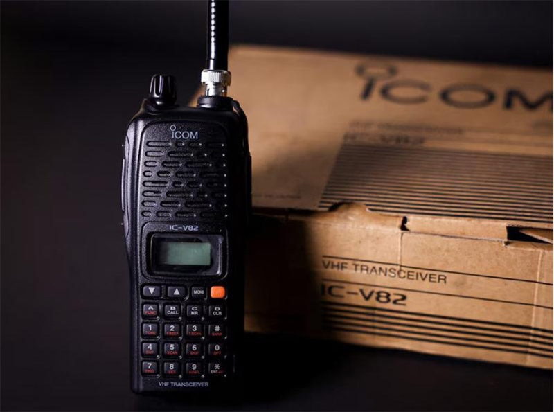 Icom IC-V82