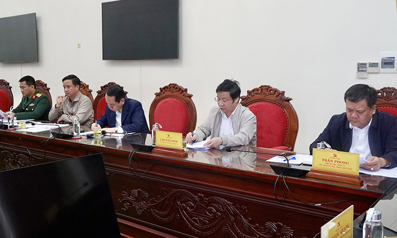 Các đại biểu dự cuộc họp.