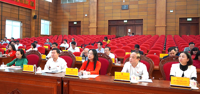 Các đại biểu tham dự.