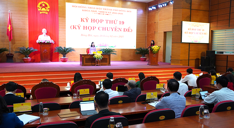 Các đại biểu tham dự.
