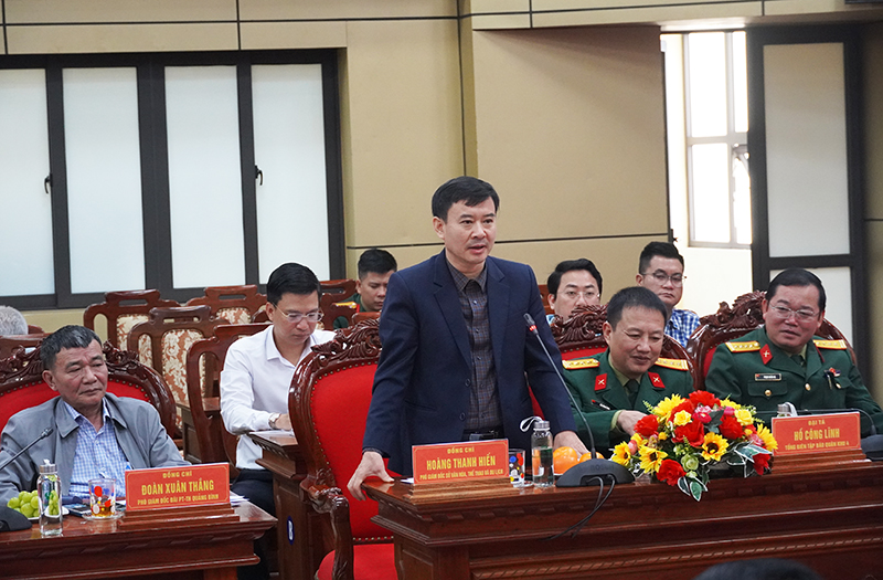 Đại biểu phát biểu tại buổi gặp mặt.
